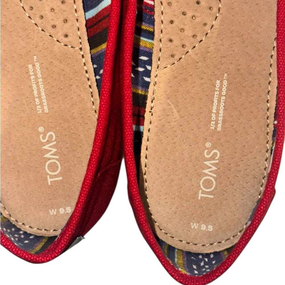 Toms Red Women's Flats - Picture 6 of 10